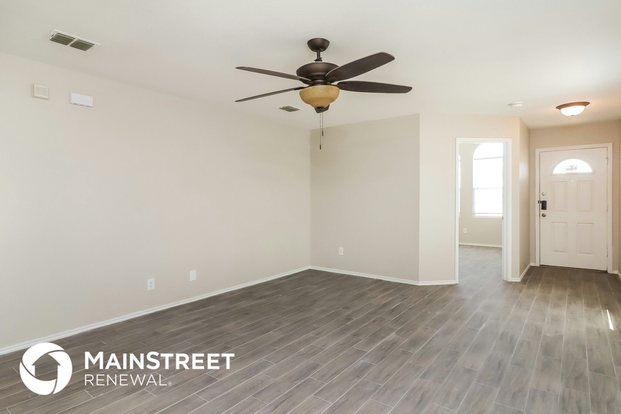 Building Photo - 212 Cres Ridge Dr