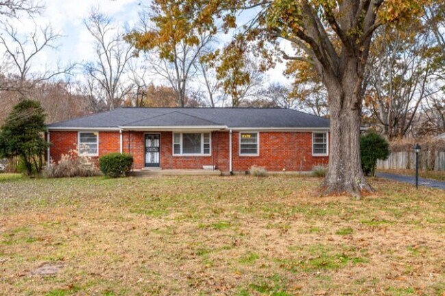 Primary Photo - Home for rent Glencliff/Woodbine/Nashville...