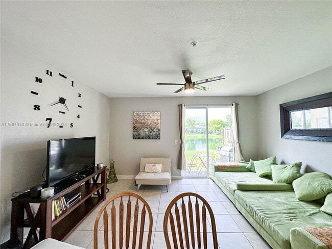 Primary Photo - 2819 SE 1st Dr