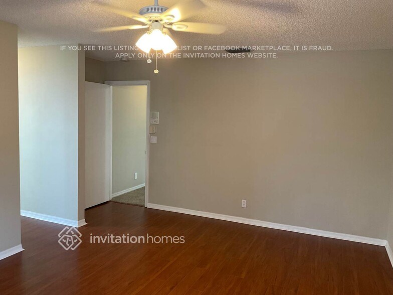 Building Photo - 8380 NW 46th Dr