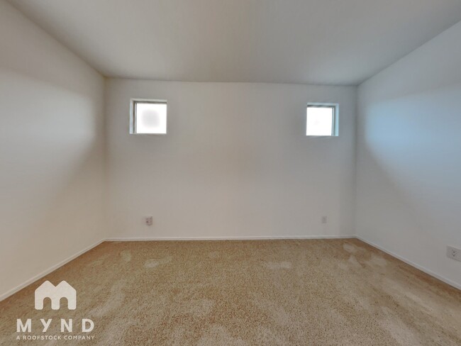 Building Photo - 40029 W Crane Dr