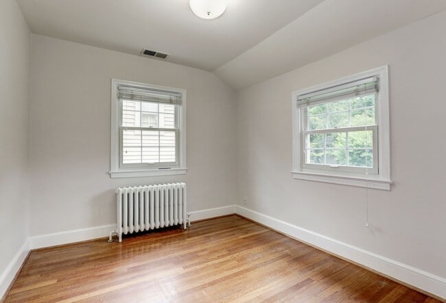 Building Photo - 4933 47th St NW