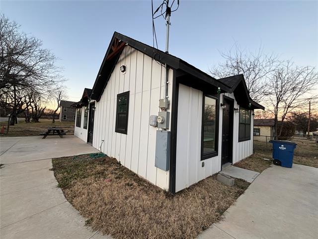 Building Photo - 300 Ave B