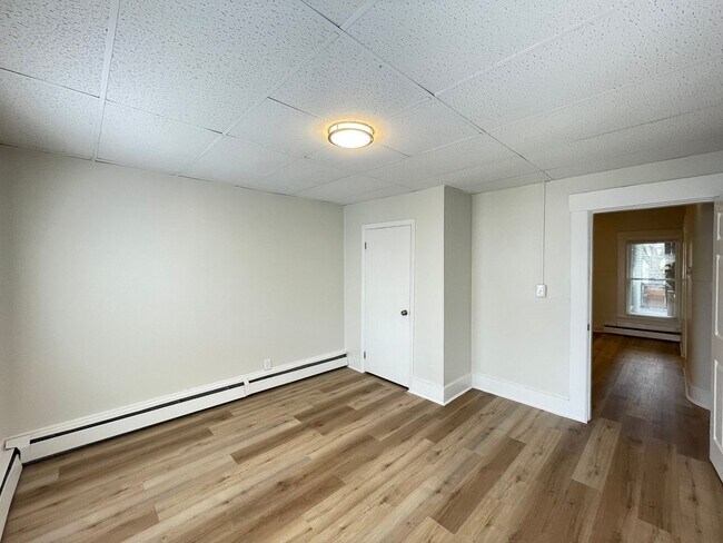 Building Photo - 53 Pennacook St