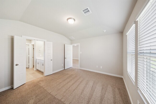 Building Photo - 1666 Shae Oak Ln