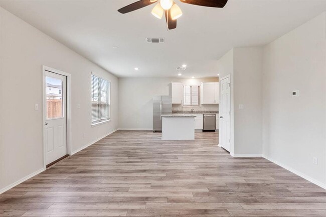 Building Photo - 116 Fiery Skipper Ln