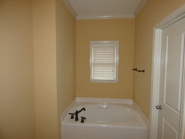 Building Photo - 1543 Inverness Cove Ln