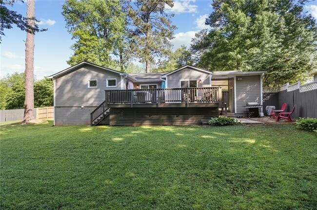 Building Photo - 2873 Briarcliff Rd NE