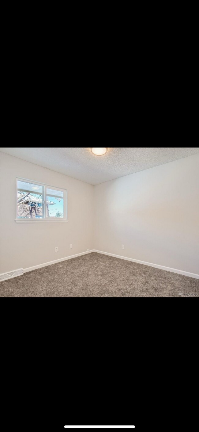 Building Photo - 1046 W 88th Ave