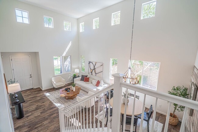 Building Photo - Stunning 5-Bedroom Home with Solar Panels ...