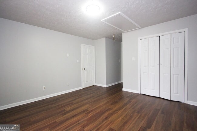 Building Photo - 3252 Inez Dr