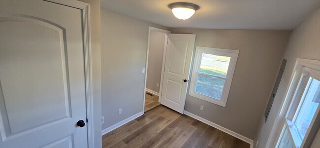 Building Photo - 2503 Cornell Dr NW