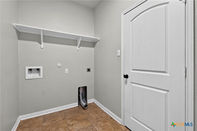 Building Photo - 7905 Northgate Lp