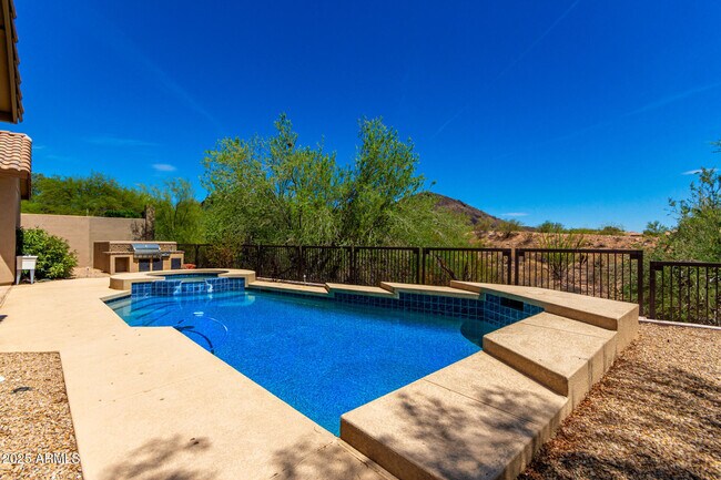 Building Photo - 13793 E Lupine Ave