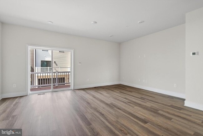 Building Photo - 5225 Manor Park Dr