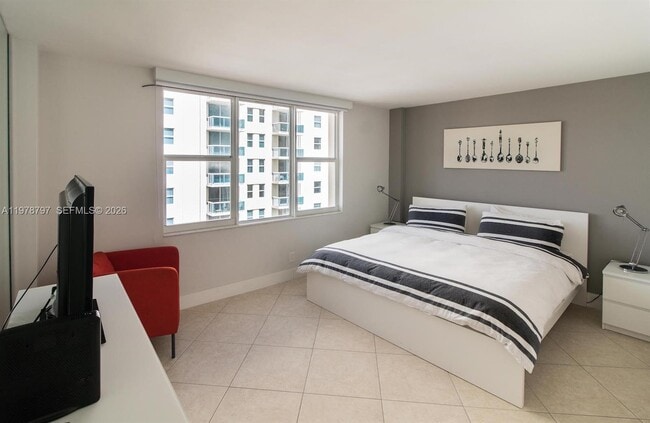 Building Photo - 9195 Collins Ave