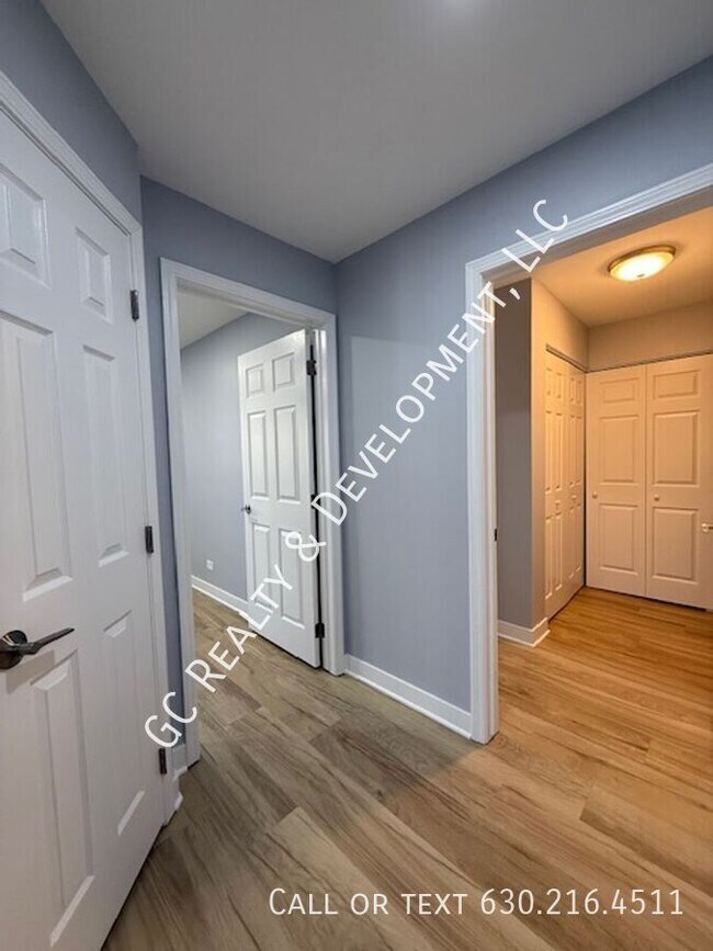 Building Photo - 1227 Ranchview Ct