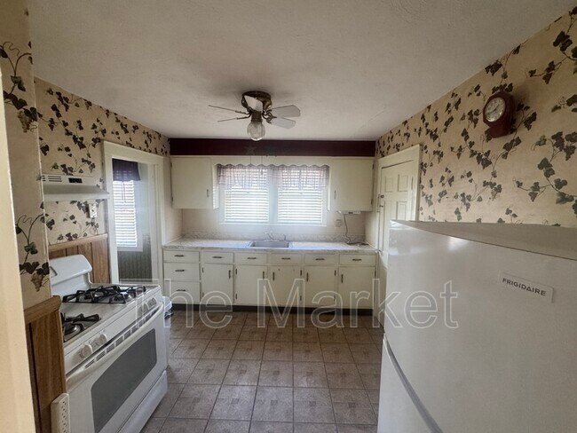 Building Photo - 75 Avalon Ave