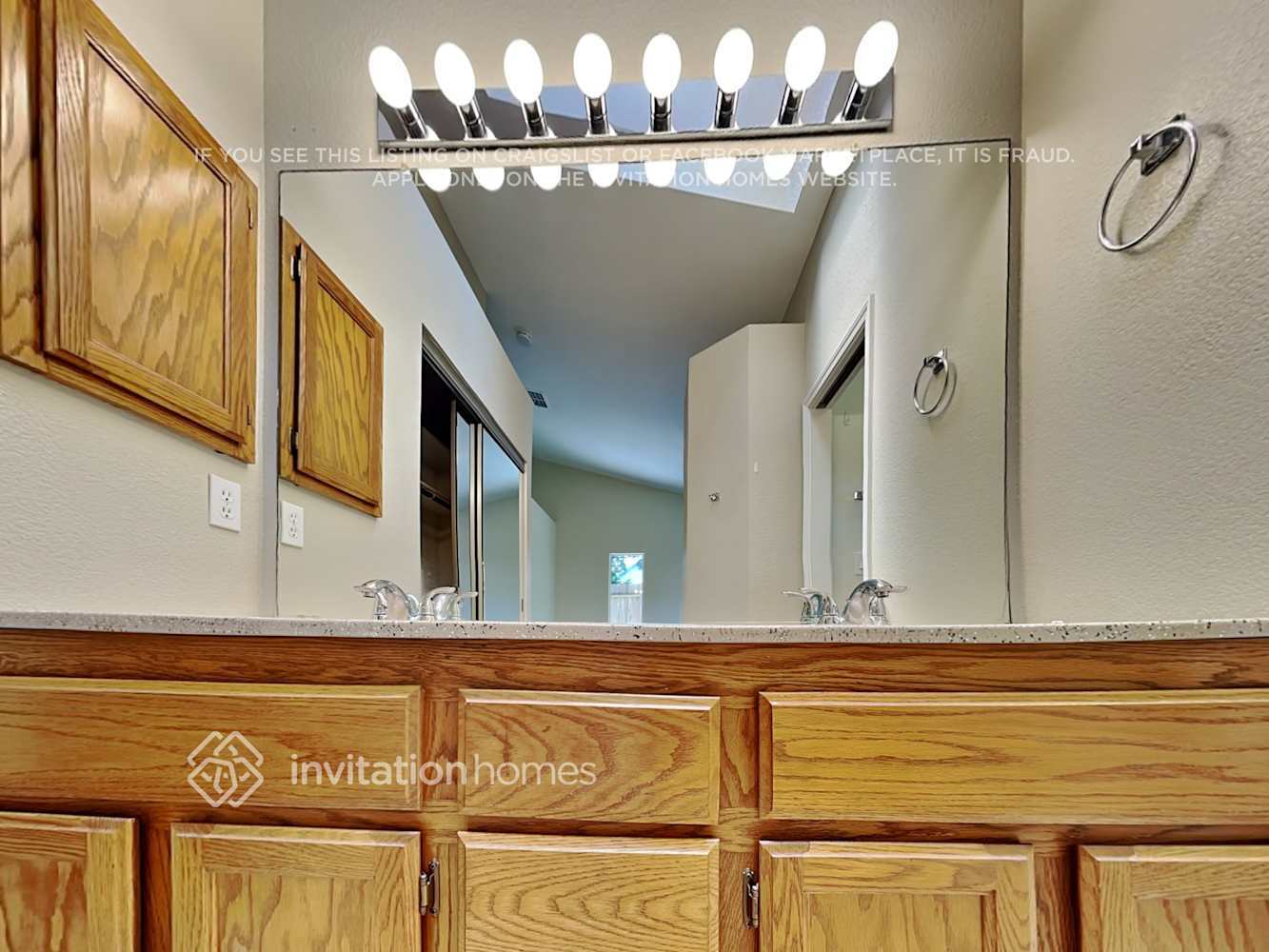 Building Photo - 8987 Meadowspring Dr
