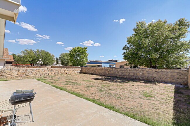 Building Photo - 14208 Desert Fire Ct