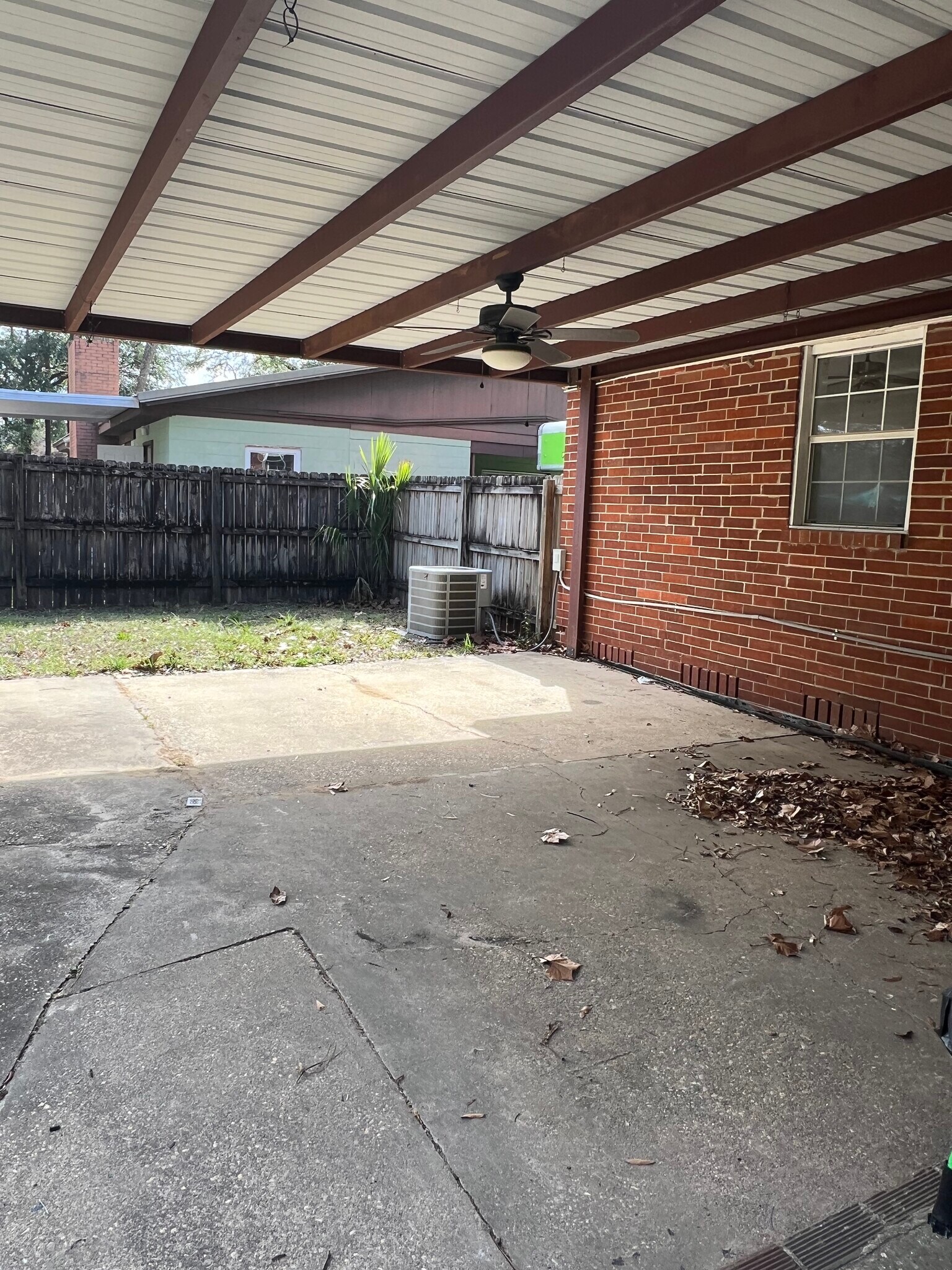 Building Photo - 153 Adkinson Dr