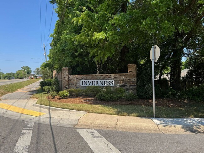 Building Photo - Pensacola - Inverness - 3 bedroom, 2 bathroom