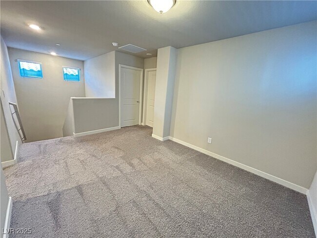 Building Photo - 10228 Crimson Mdw Ave