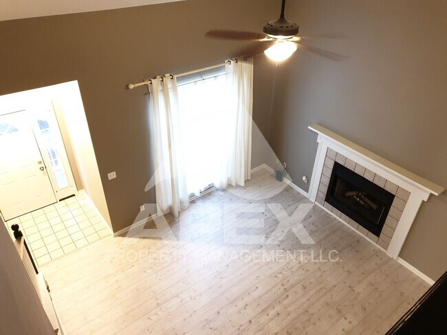 Building Photo - Beautiful 3 Bd 2.5 Ba Single Family Home in West Knoxville!!