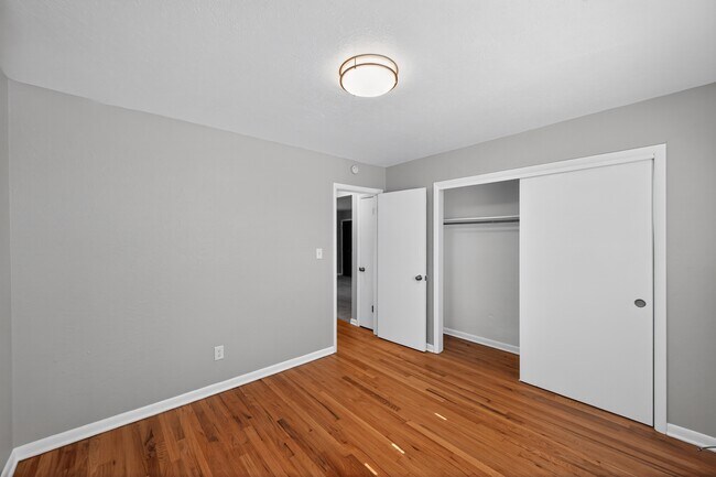 Building Photo - 26 Newland Ct