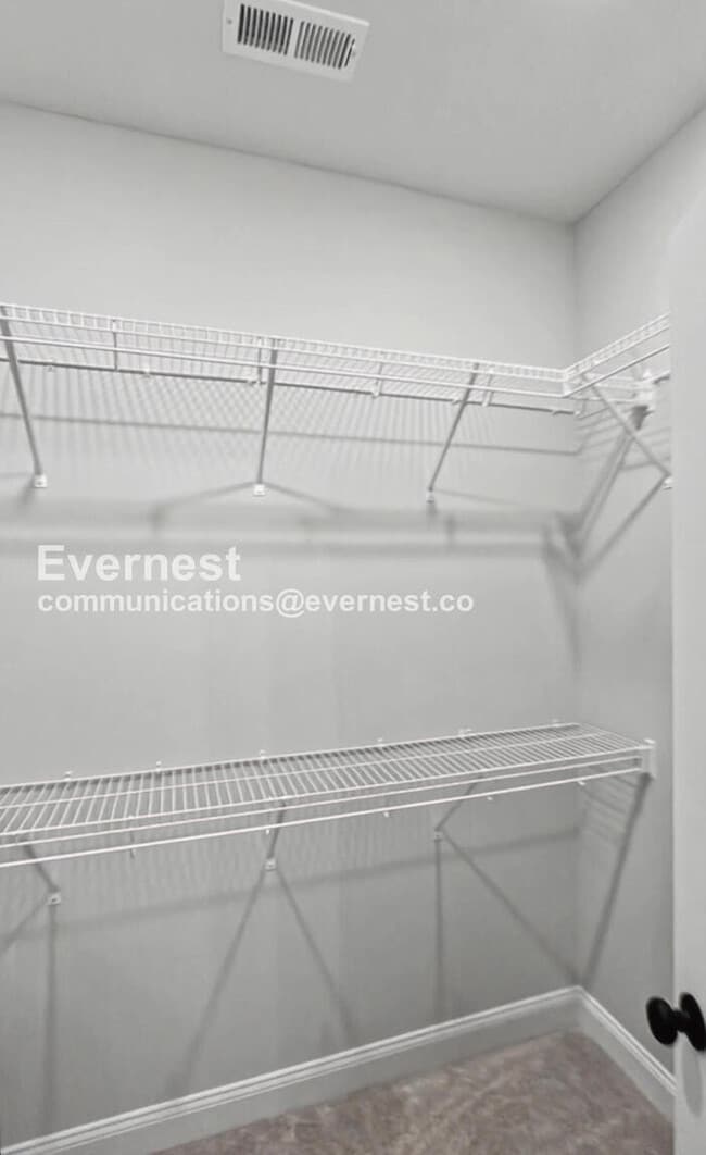 Building Photo - 4898 Fannon Dr