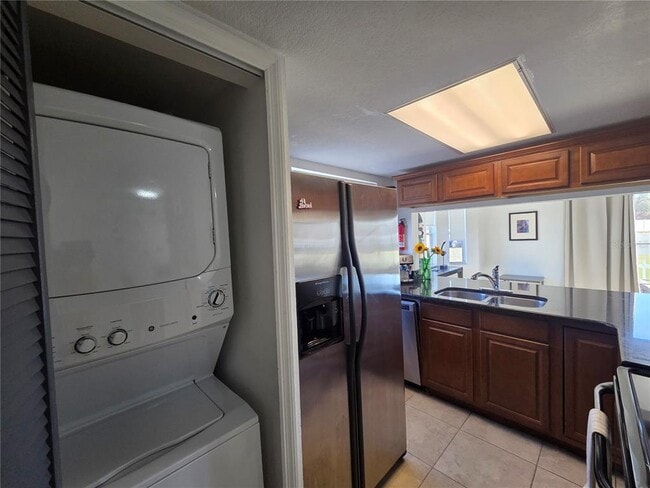 Building Photo - 803 Caribbean Dr