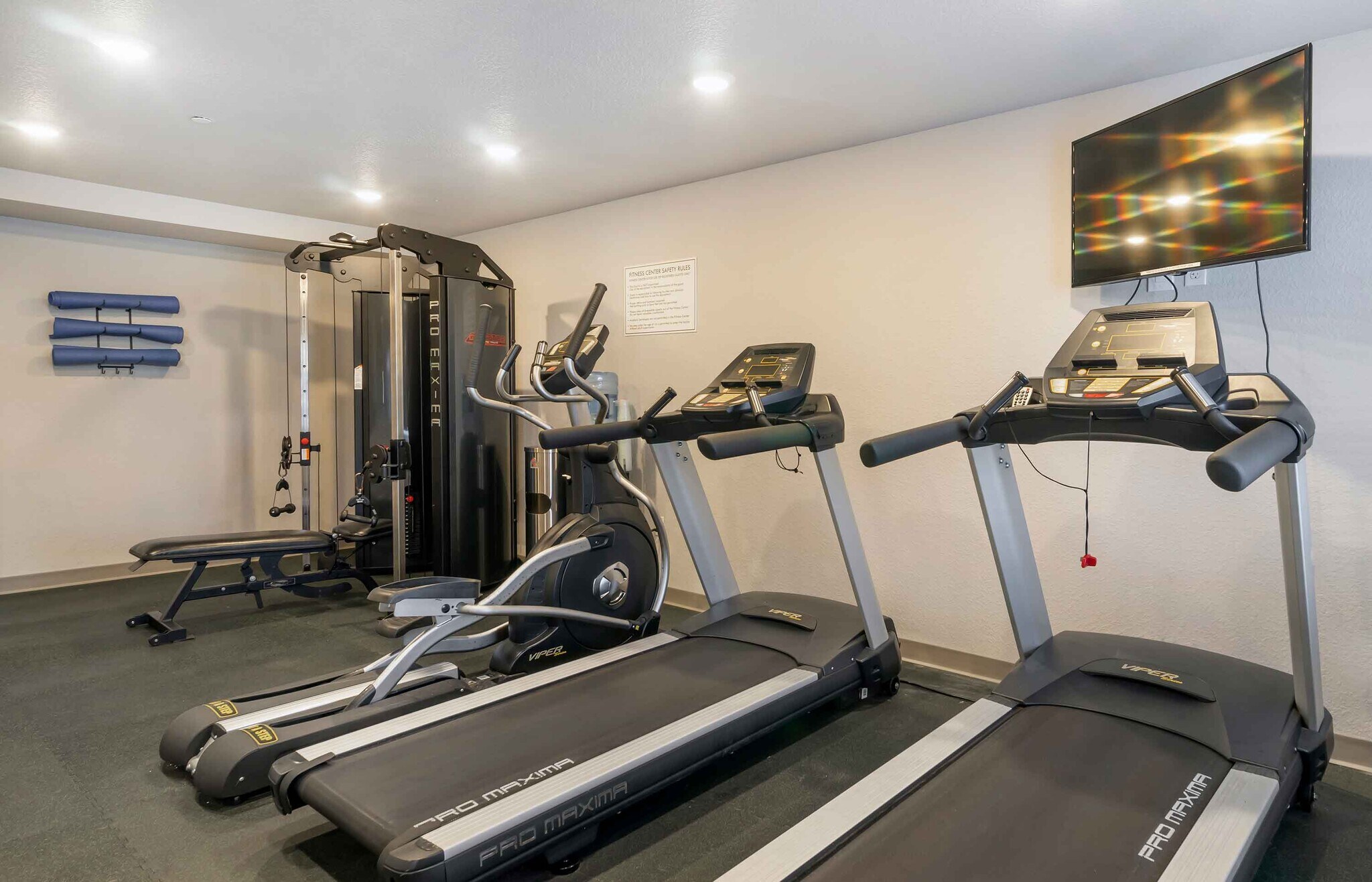 Building Photo - Furnished Studio-Clearwater