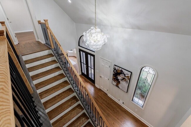 Building Photo - 459 Atlanta Country Club Dr