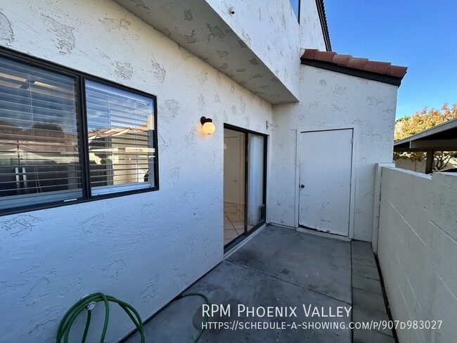 Building Photo - 3/2 Chandler Townhome *NEW* Paint & *NO* C...