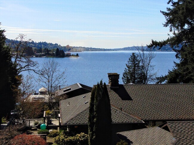 Building Photo - Stunning Mediterranean Oasis Minutes from Downtown Bellevue w/Lake Views!