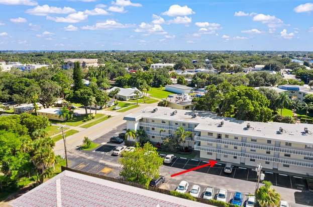 Building Photo - 1100 Ponce De Leon Cir