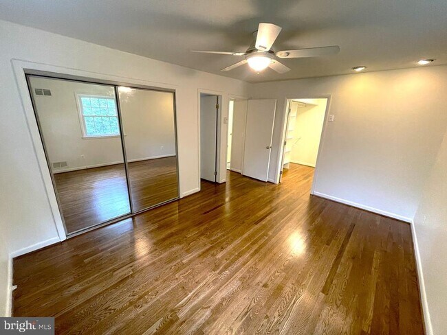 Building Photo - 8410 Buckhannon Dr
