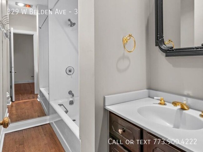 Building Photo - Prime Lincoln Park 2 bedroom 2.1 bath with...