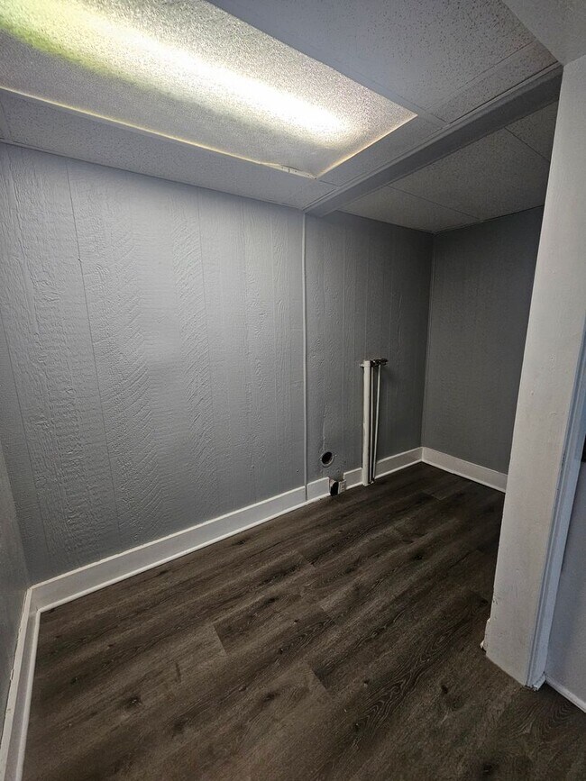 Building Photo - There is a $25 fee for the application and everyone over 18 needs to fill out their own application.