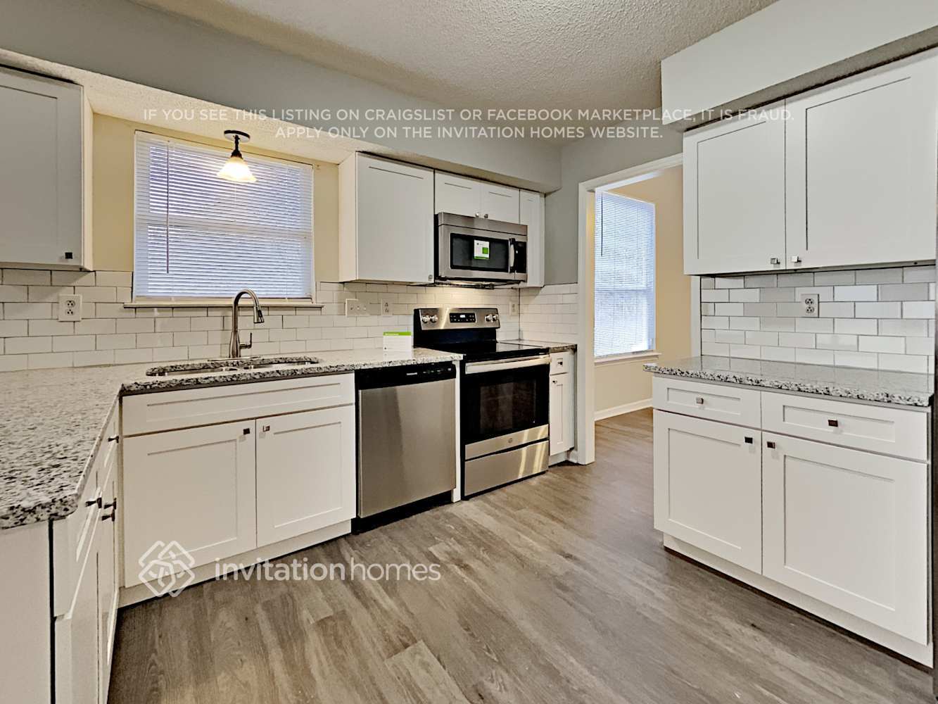 Building Photo - 3939 Armitage Dr