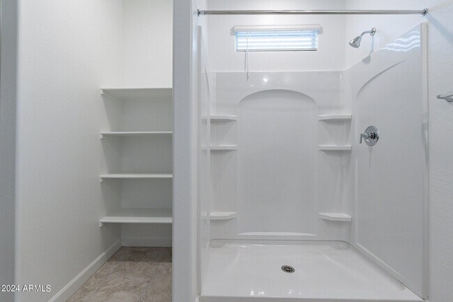 Building Photo - 5447 Azara Dr