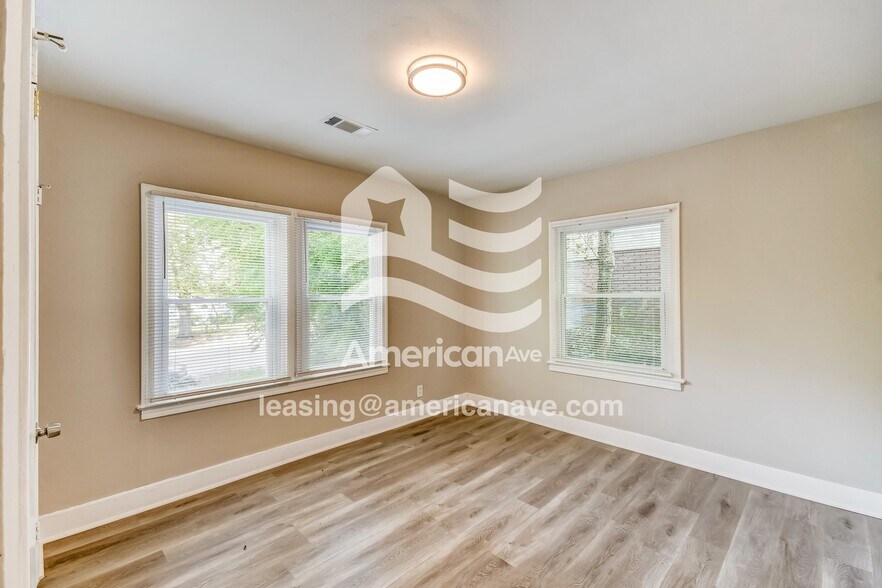 Building Photo - 1437 29th Street Ensley