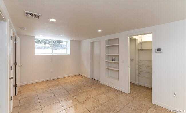 Building Photo - 40 Prospect St