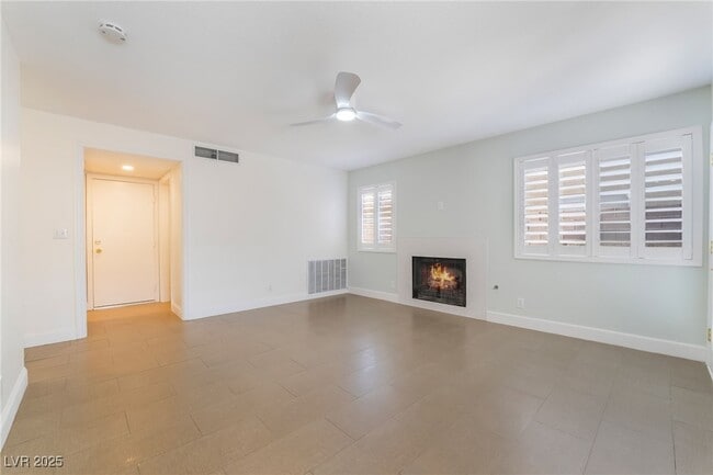 Building Photo - 4338 Apex Dr