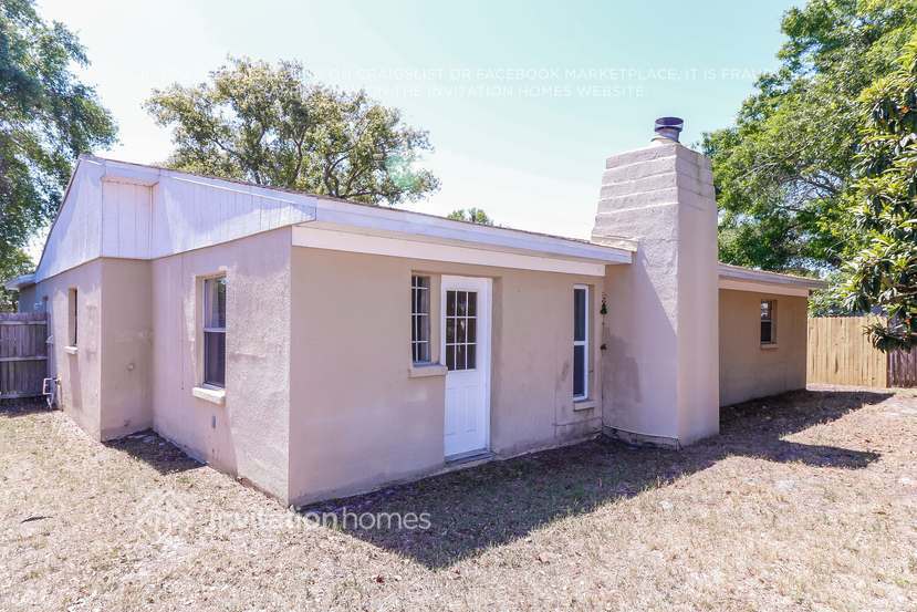 Building Photo - 11781 128th Ave N