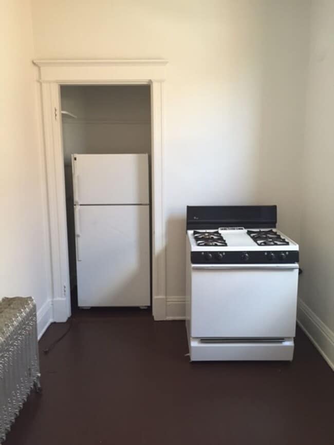 Building Photo - 3227 Jefferson Ave