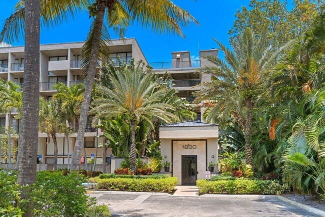 Building Photo - 1830 Embassy Dr