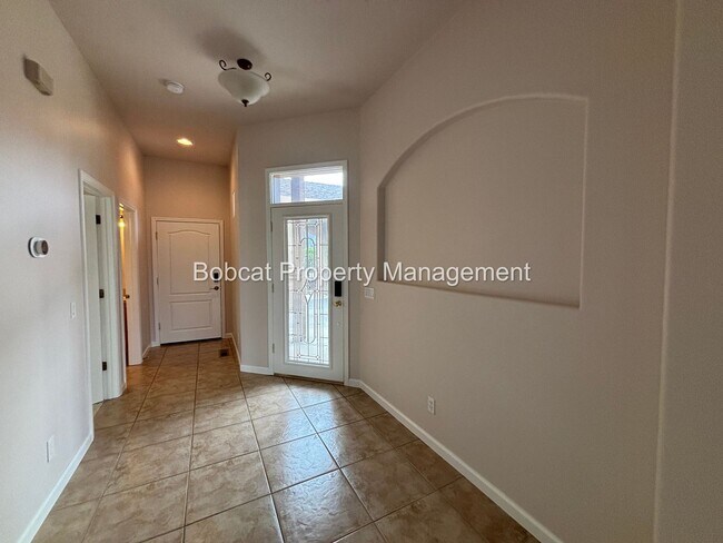 Building Photo - Golf Course Living with Mountain Views & Detached Casita