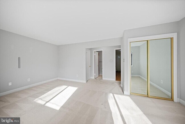 Building Photo - 3895 Steppes Ct