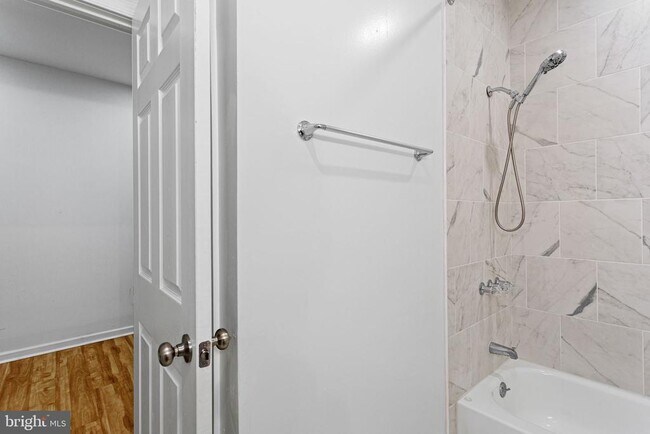 Building Photo - 4047 N Broad St